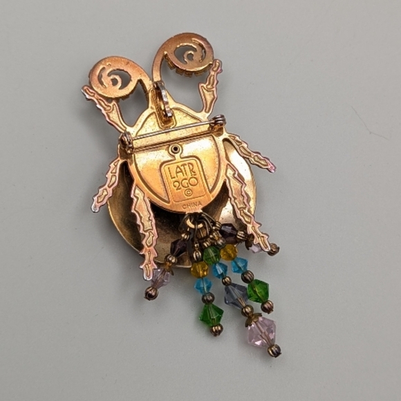 Lunch at the Ritz 2GO Crystal Studded Ladybug Brooch Pendant - Picture 3 of 7